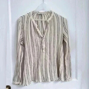 Lucky Brand Artisan Popover
Lightweight Striped Long Sleeve
Blouse With Buttons